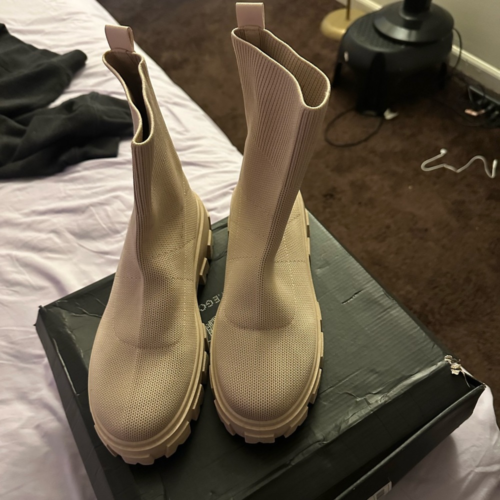 Boots Beige Ankle Booties